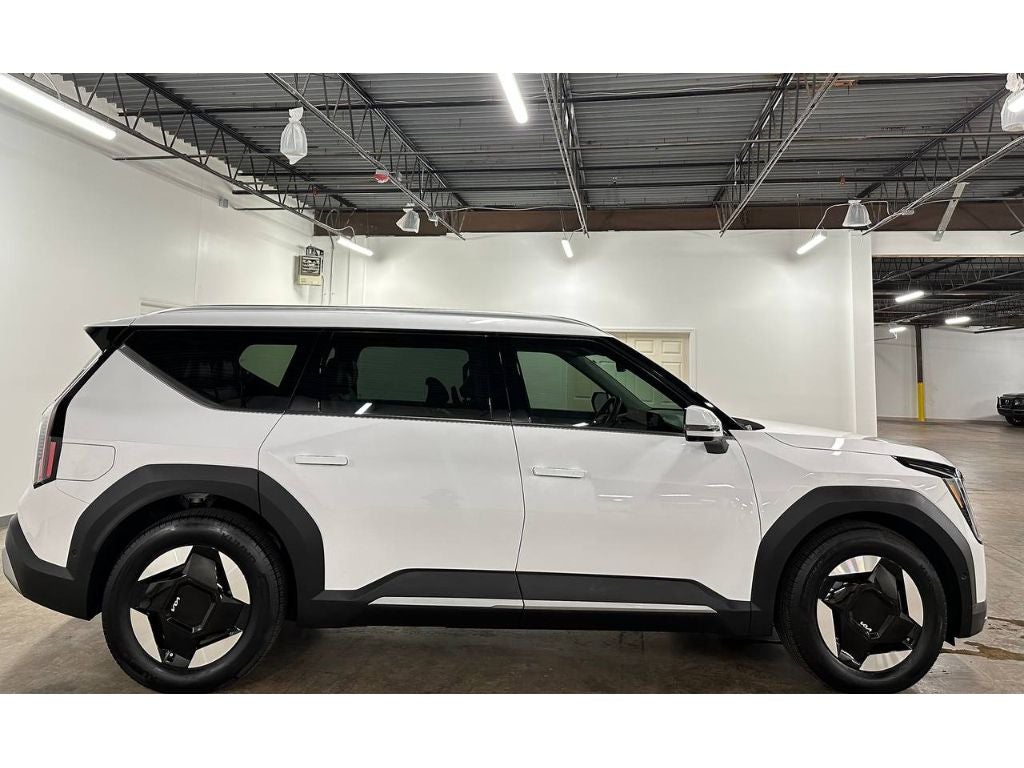 2026 Kia EV9 Wind