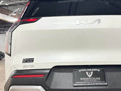 2024 Kia EV9 Light SR