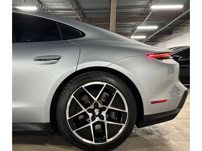 2025 Porsche Taycan 4