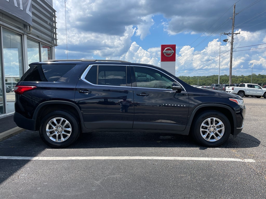 2020 Chevrolet Traverse LT Cloth