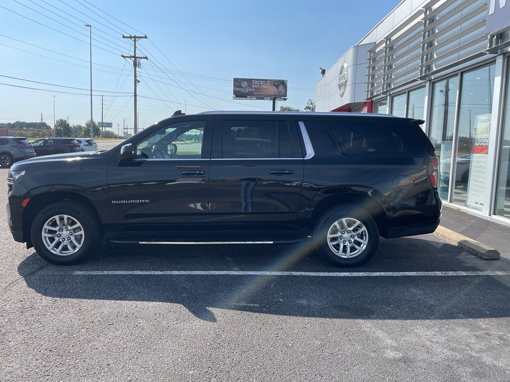 2024 Chevrolet Suburban LT