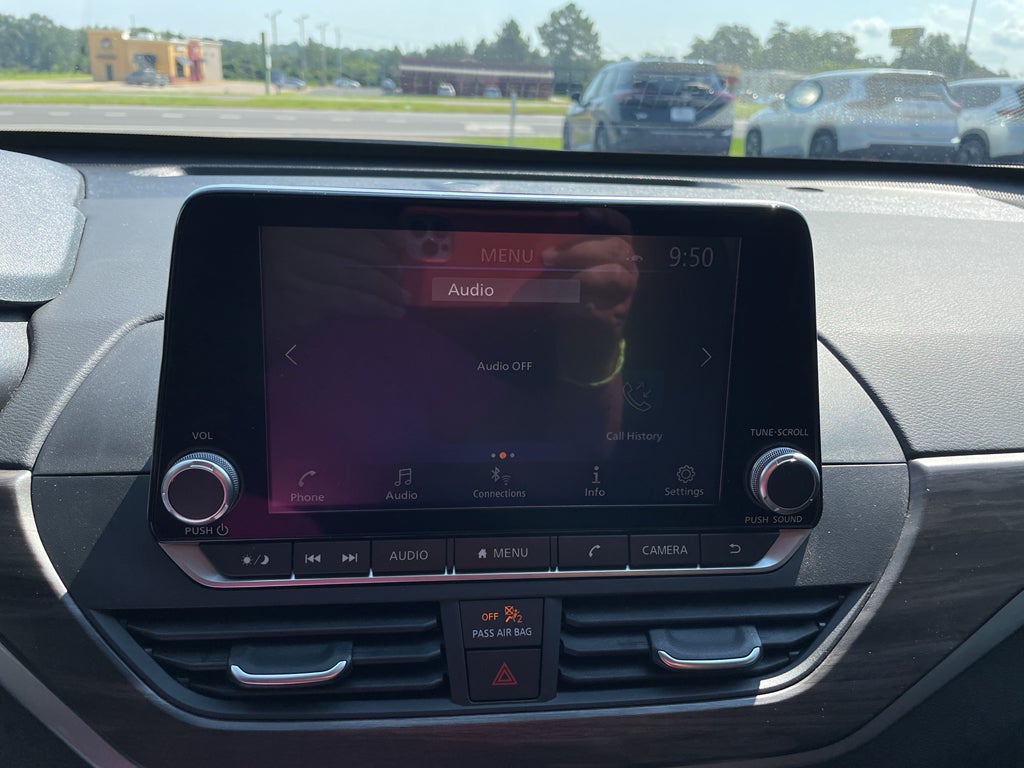2025 Nissan Altima SV