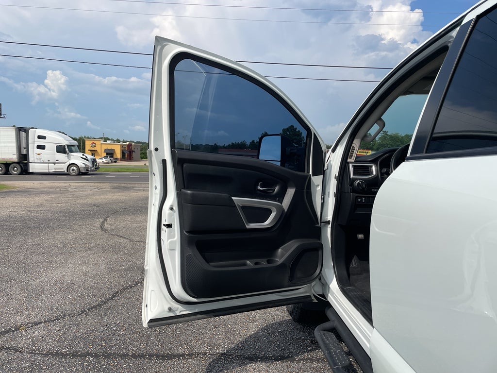 2021 Nissan Titan SV