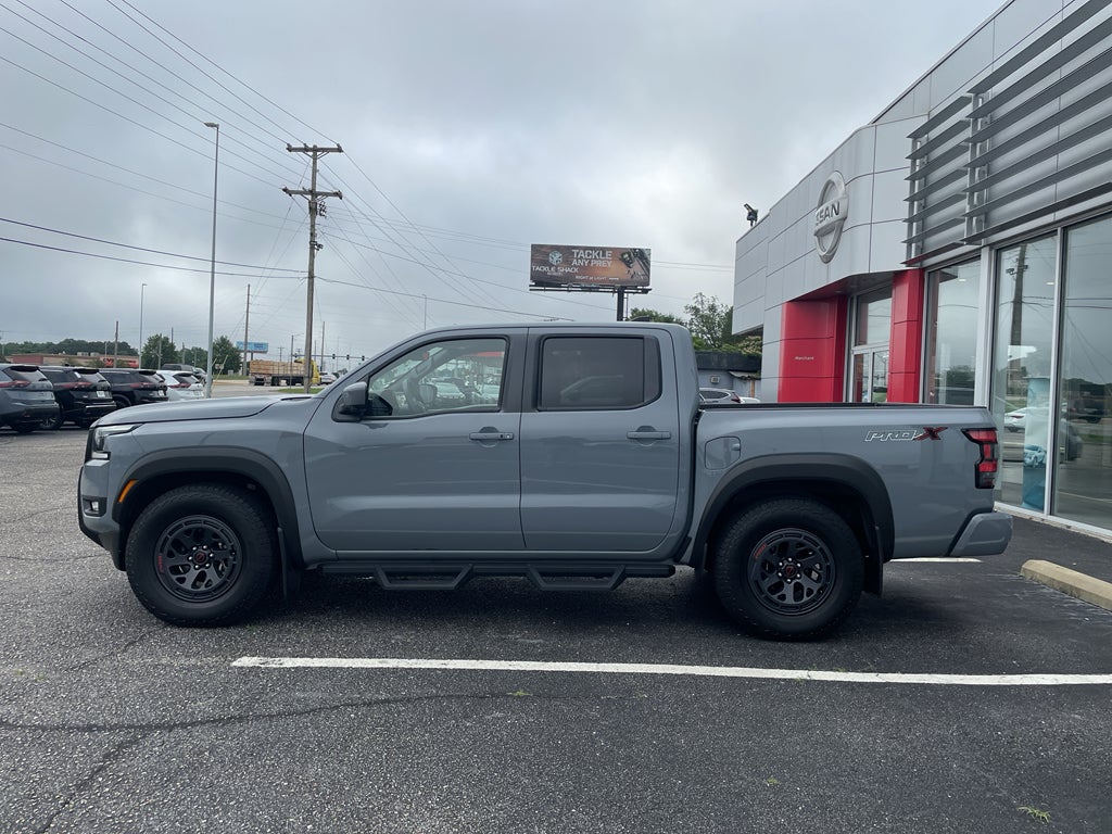 2025 Nissan Frontier PRO-X