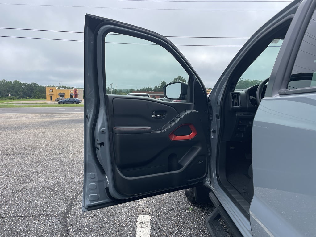 2025 Nissan Frontier PRO-X