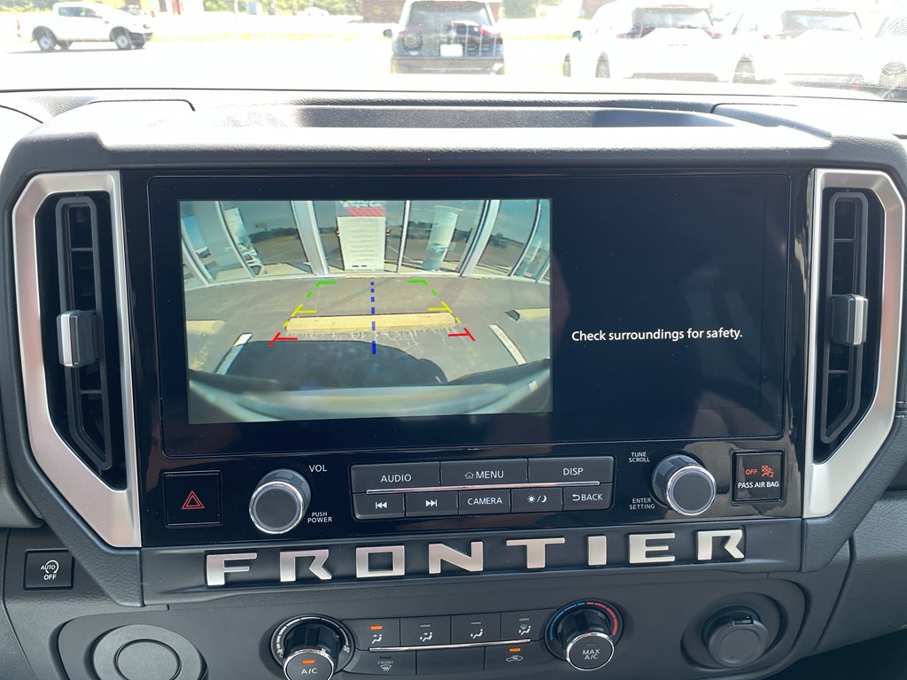 2025 Nissan Frontier SV