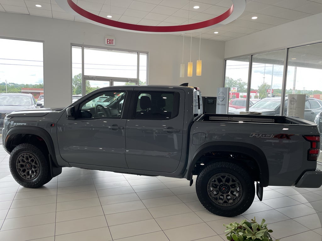2026 Nissan Frontier PRO-4X w/R Package