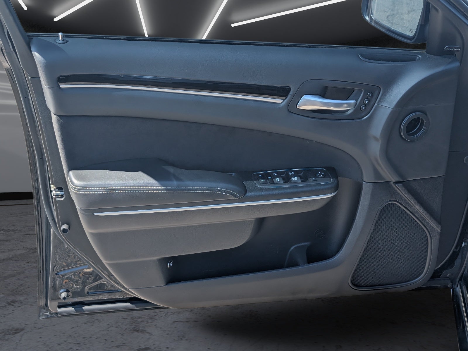 2023 Chrysler 300C 300C