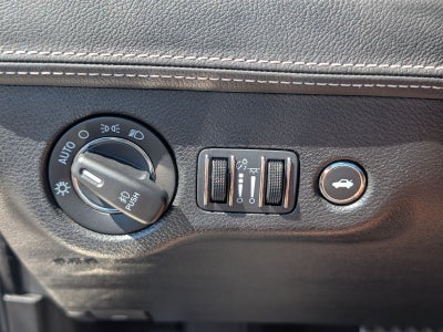 2023 Chrysler 300C 300C