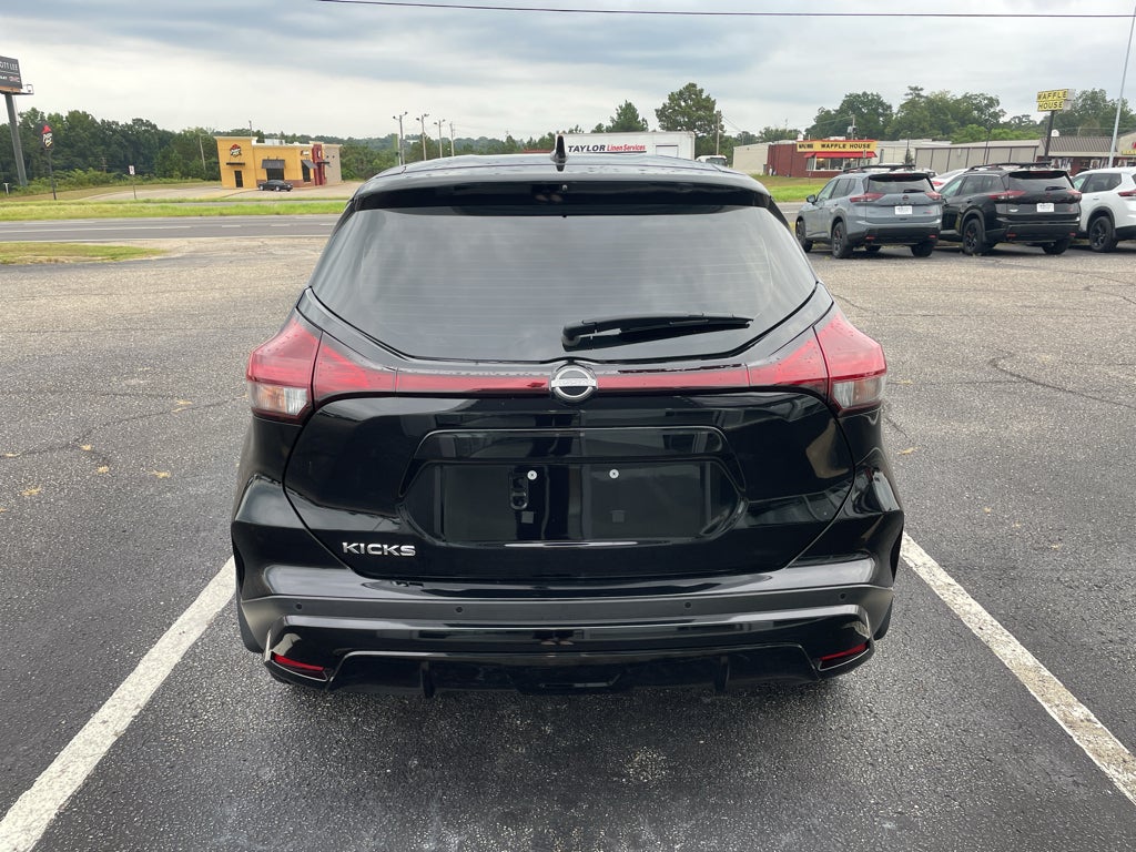 2024 Nissan Kicks S