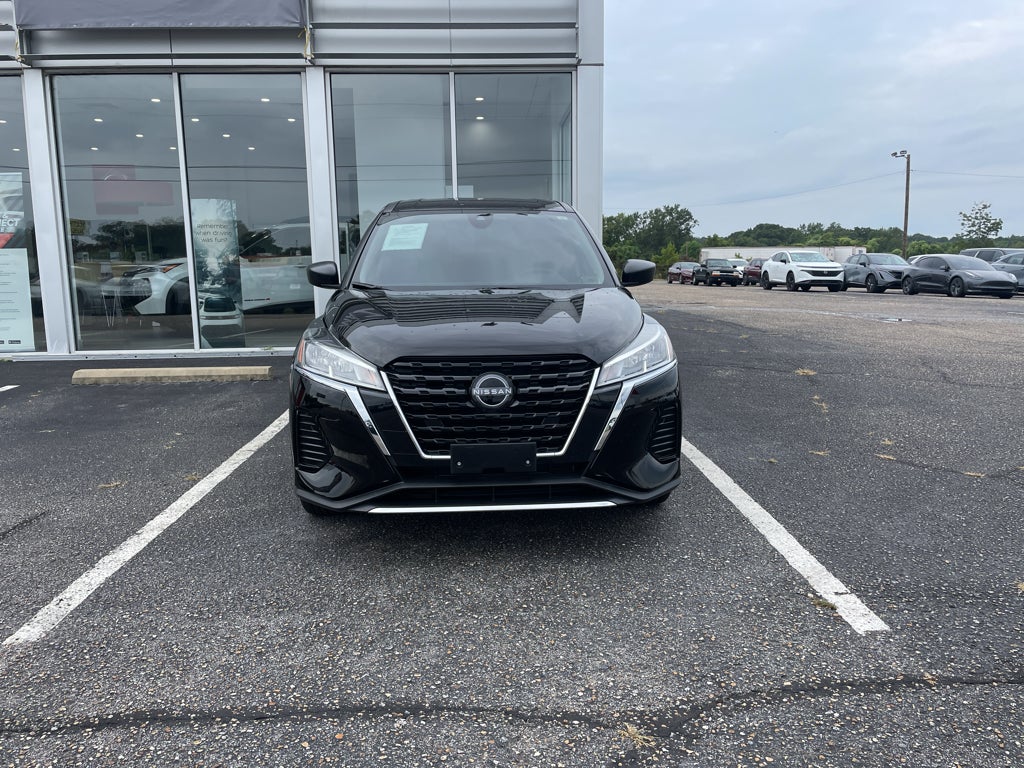 2024 Nissan Kicks S
