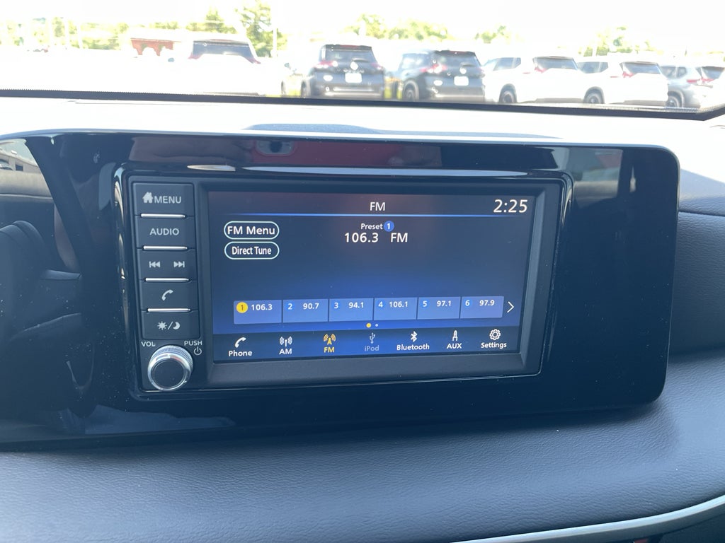 2025 Nissan Kicks S