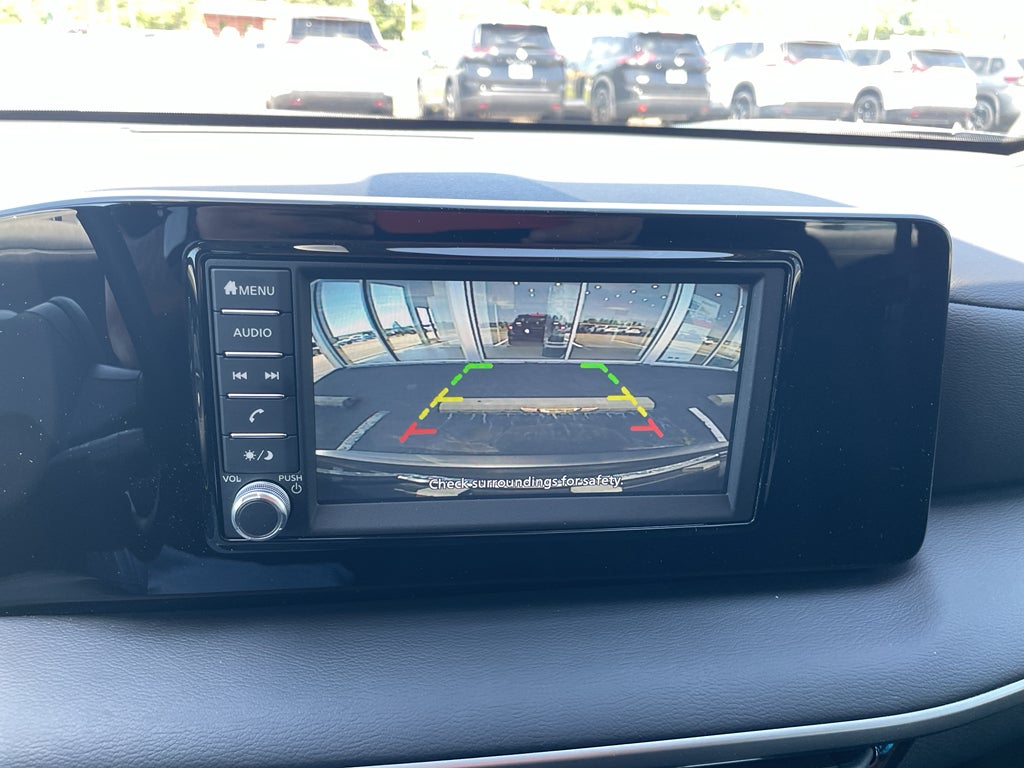 2025 Nissan Kicks S