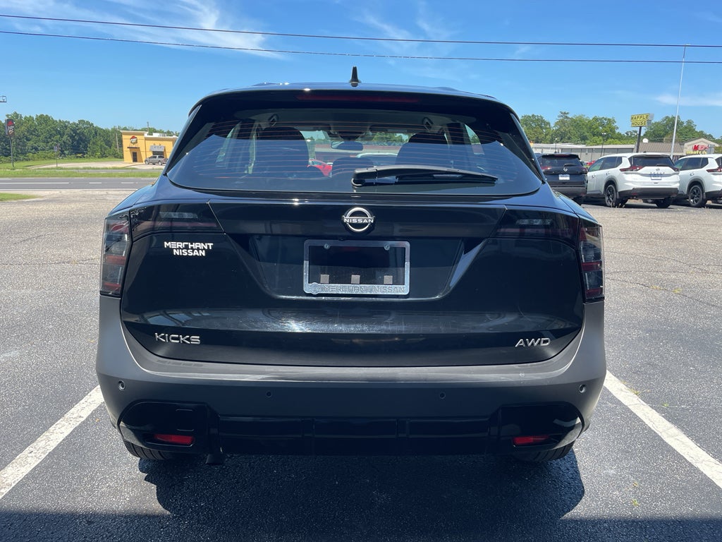 2025 Nissan Kicks S
