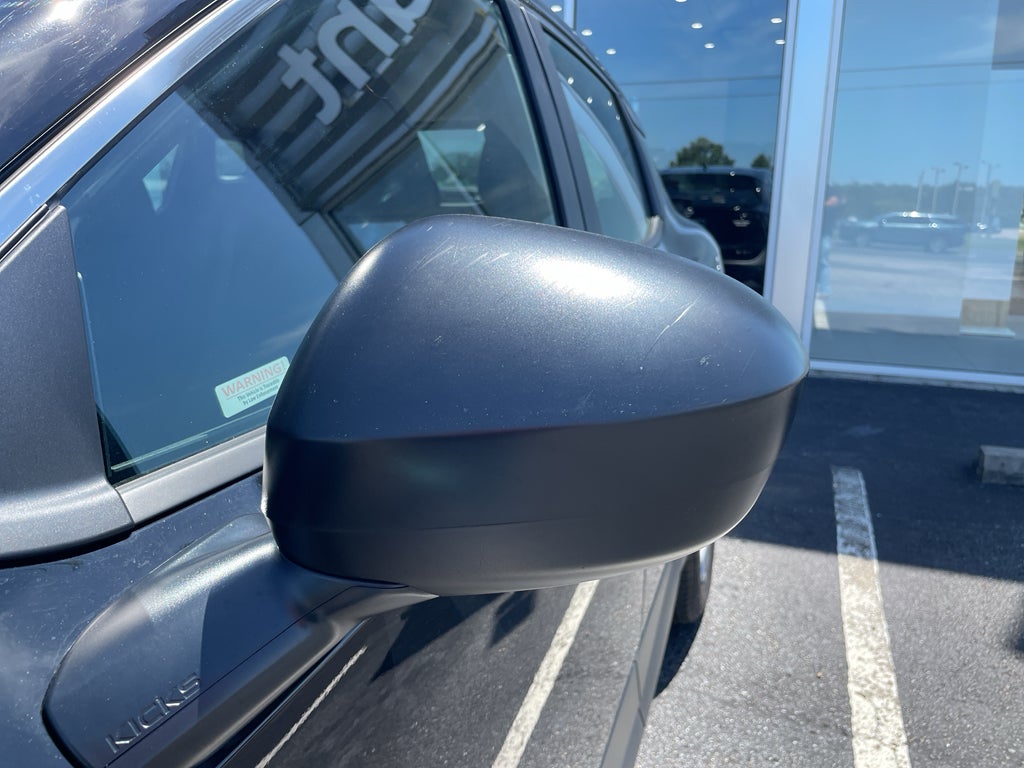 2025 Nissan Kicks S