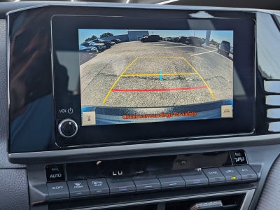 2025 Toyota Camry Hybrid SE