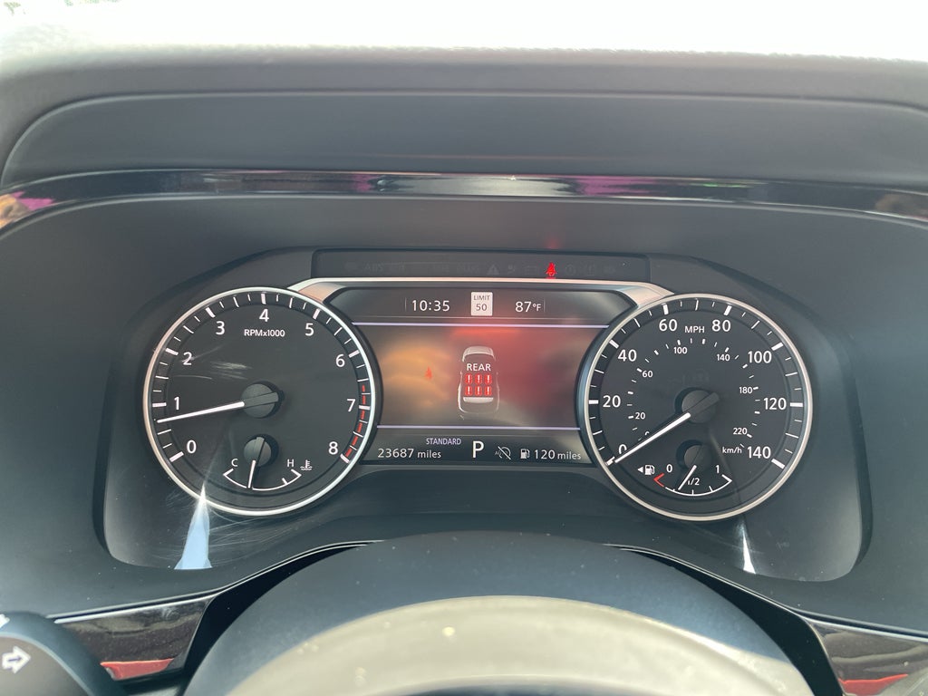 2024 Nissan Pathfinder SL