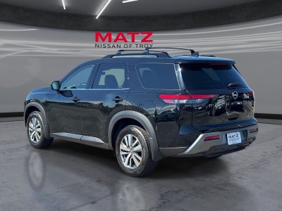 2026 Nissan Pathfinder SL