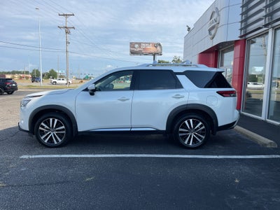 2025 Nissan Pathfinder Platinum