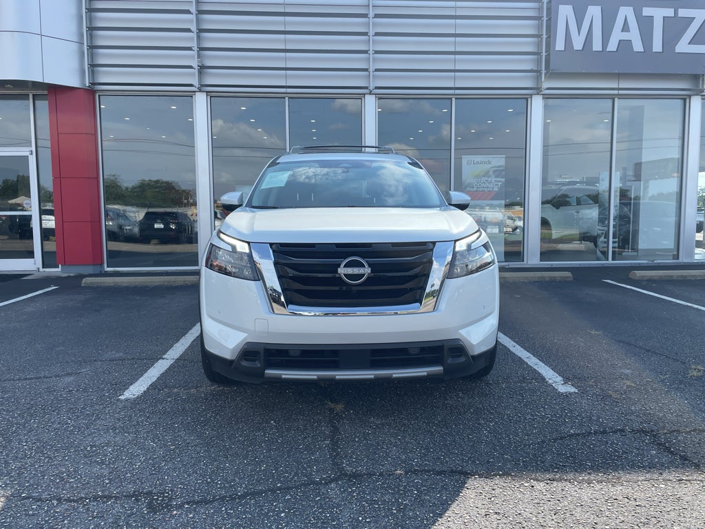 2025 Nissan Pathfinder Platinum