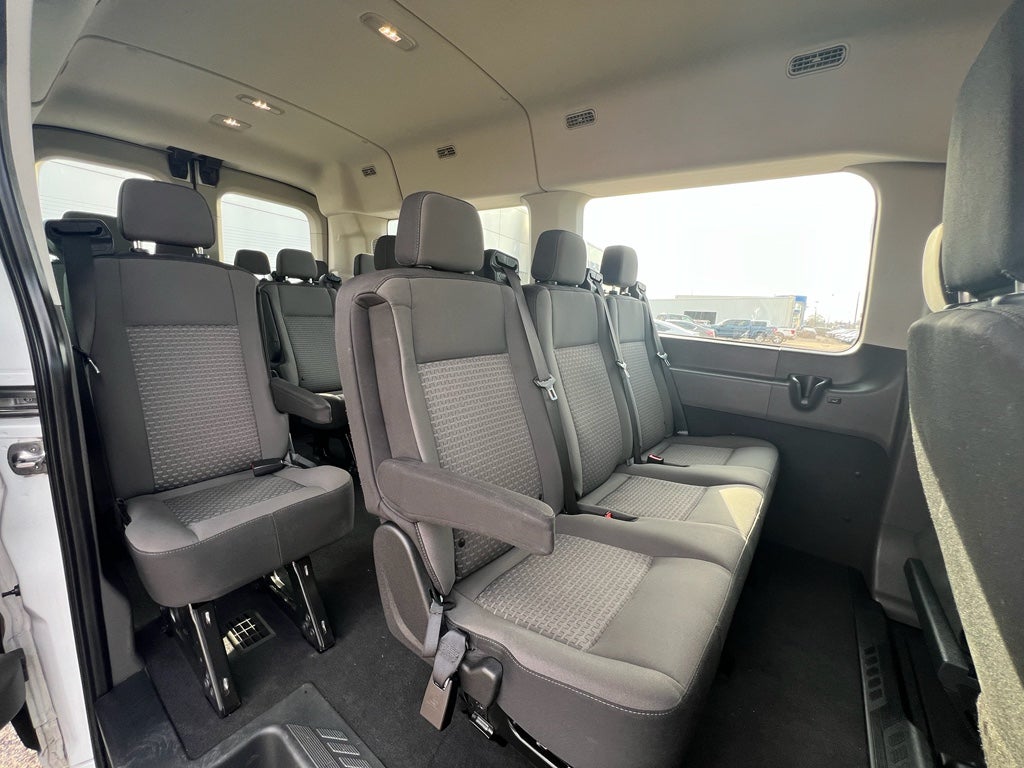 2023 Ford Transit Wagon XLT