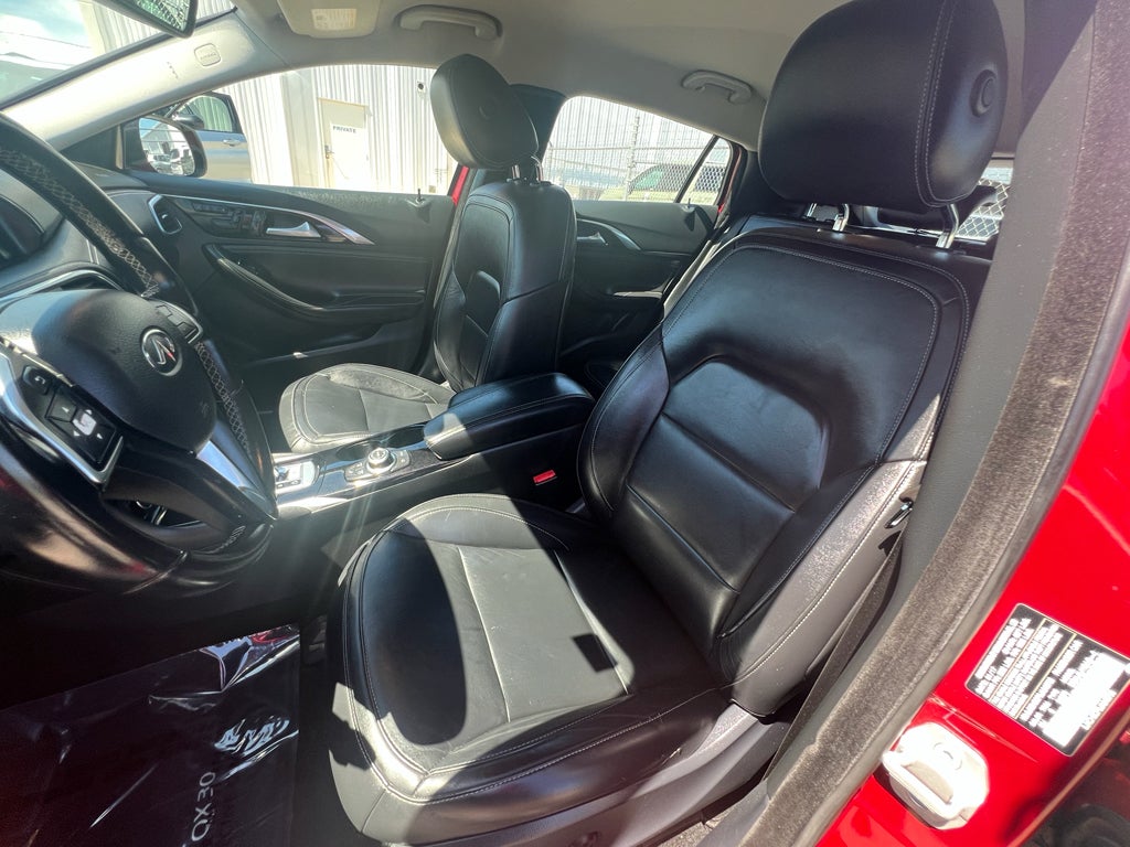2018 INFINITI QX30 Luxury