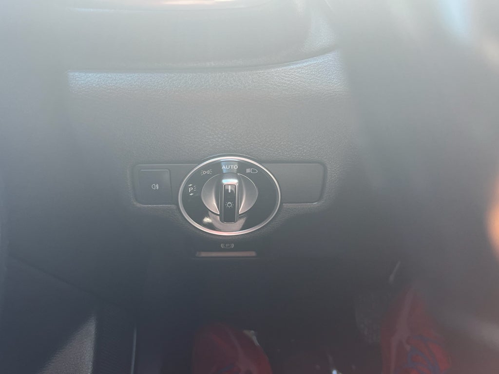 2018 INFINITI QX30 Luxury