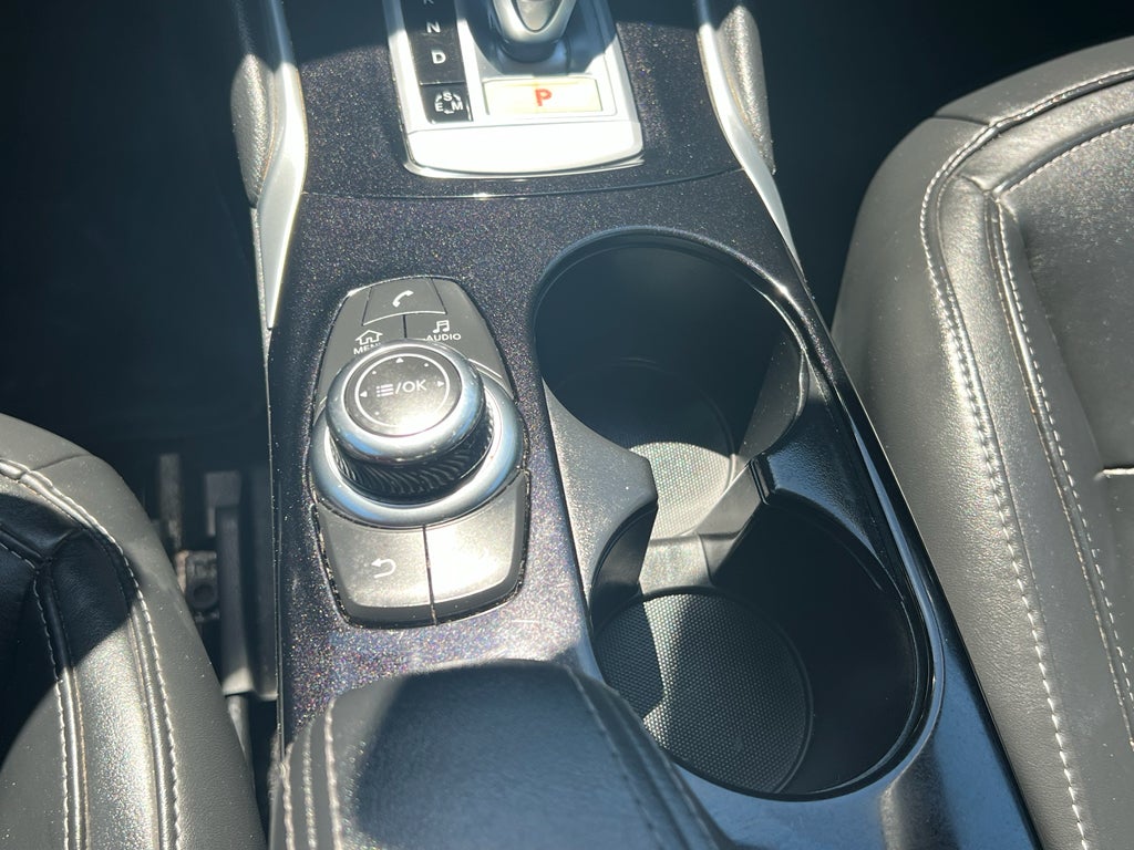 2018 INFINITI QX30 Luxury