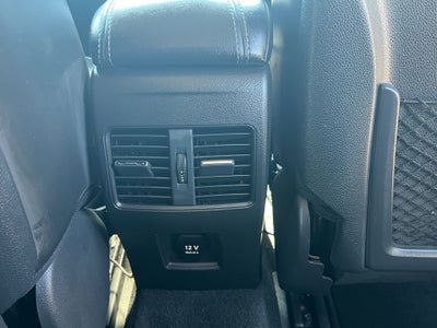 2018 INFINITI QX30 Luxury