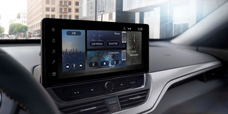 2027 Nissan Altima sedan 12.3-inch HD touch-screen display at MATZ Nissan in Troy AL